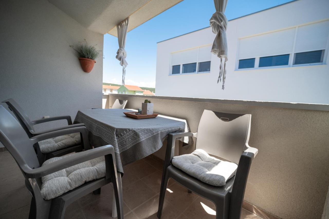 Apartments A&T Sukošan Екстериор снимка