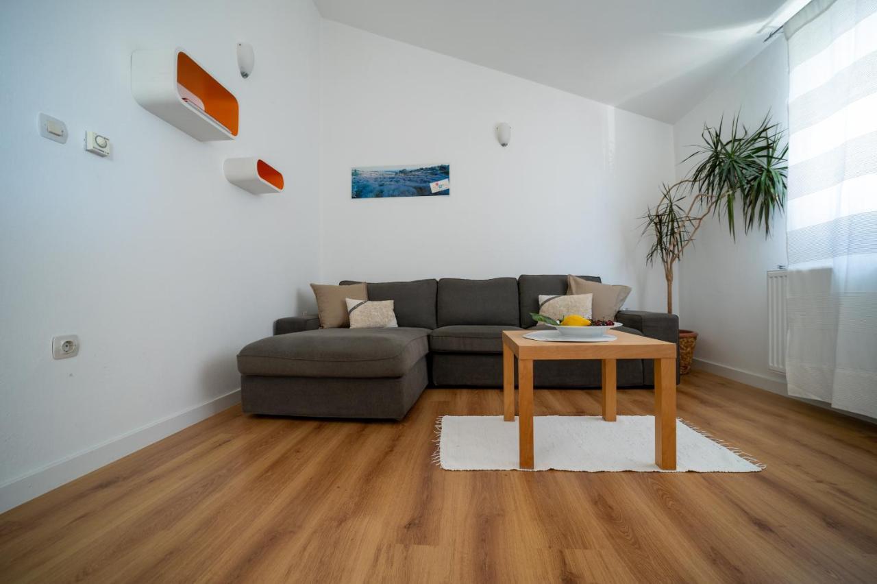 Apartments A&T Sukošan Екстериор снимка