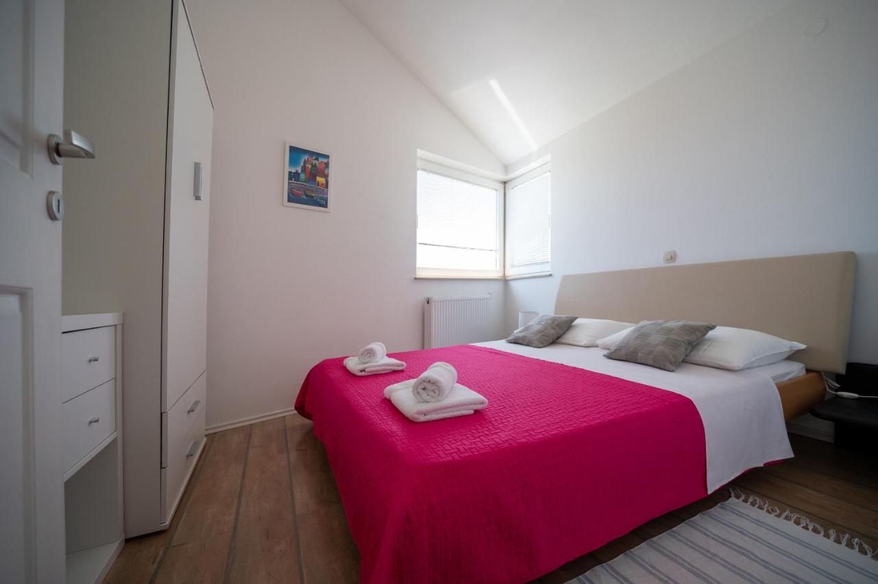 Apartments A&T Sukošan Екстериор снимка