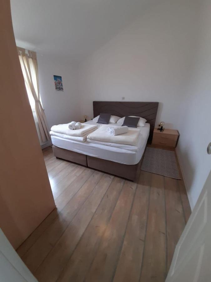 Apartments A&T Sukošan Екстериор снимка